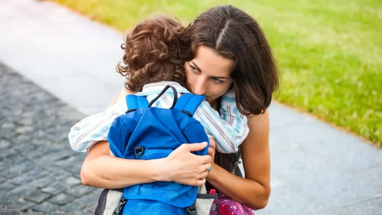 Parent dropping off child at Starfish Early Learning Centre with a calm and positive routine